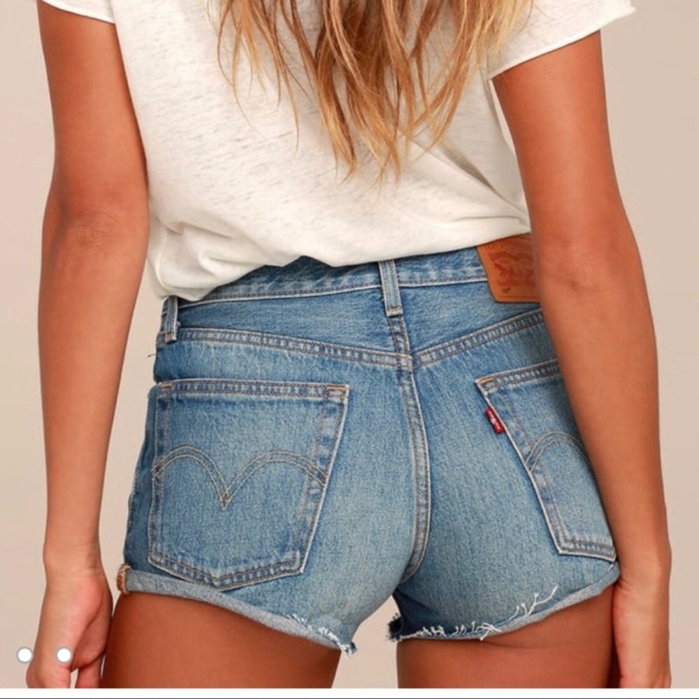 Levi’s 501 cutoff shorts